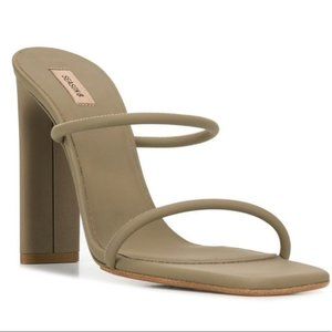 Yeezy Cobblestone Minimal Sandals 35